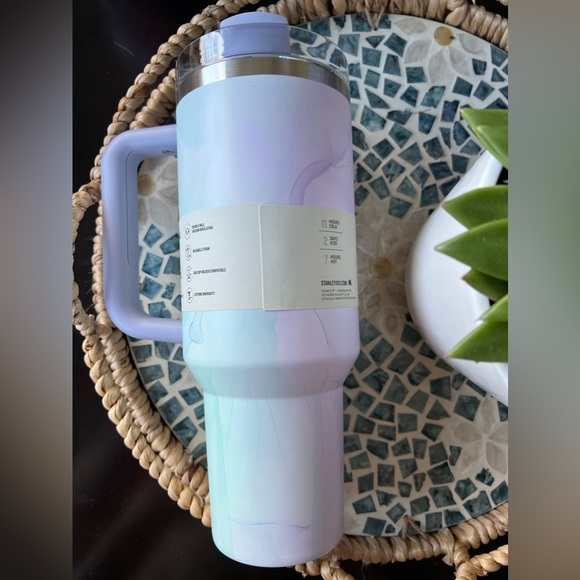 Stanley WATERCOLOR DUSK Limited Edition 40 oz. Quencher H2.0 FlowState Tumbler - Picture 2 of 5